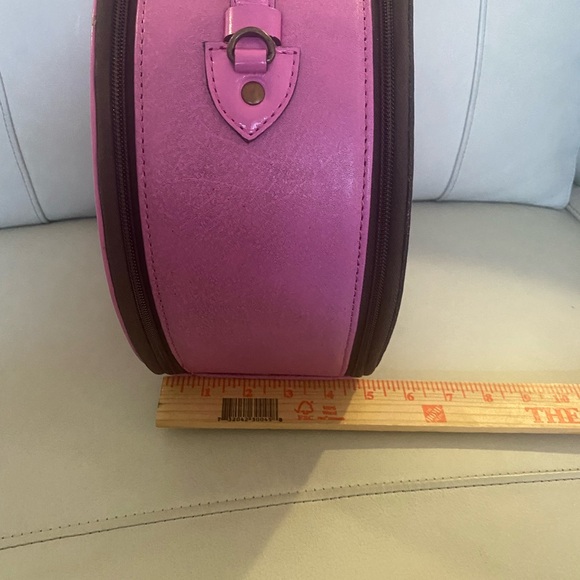 Purse - Picture 2 of 10